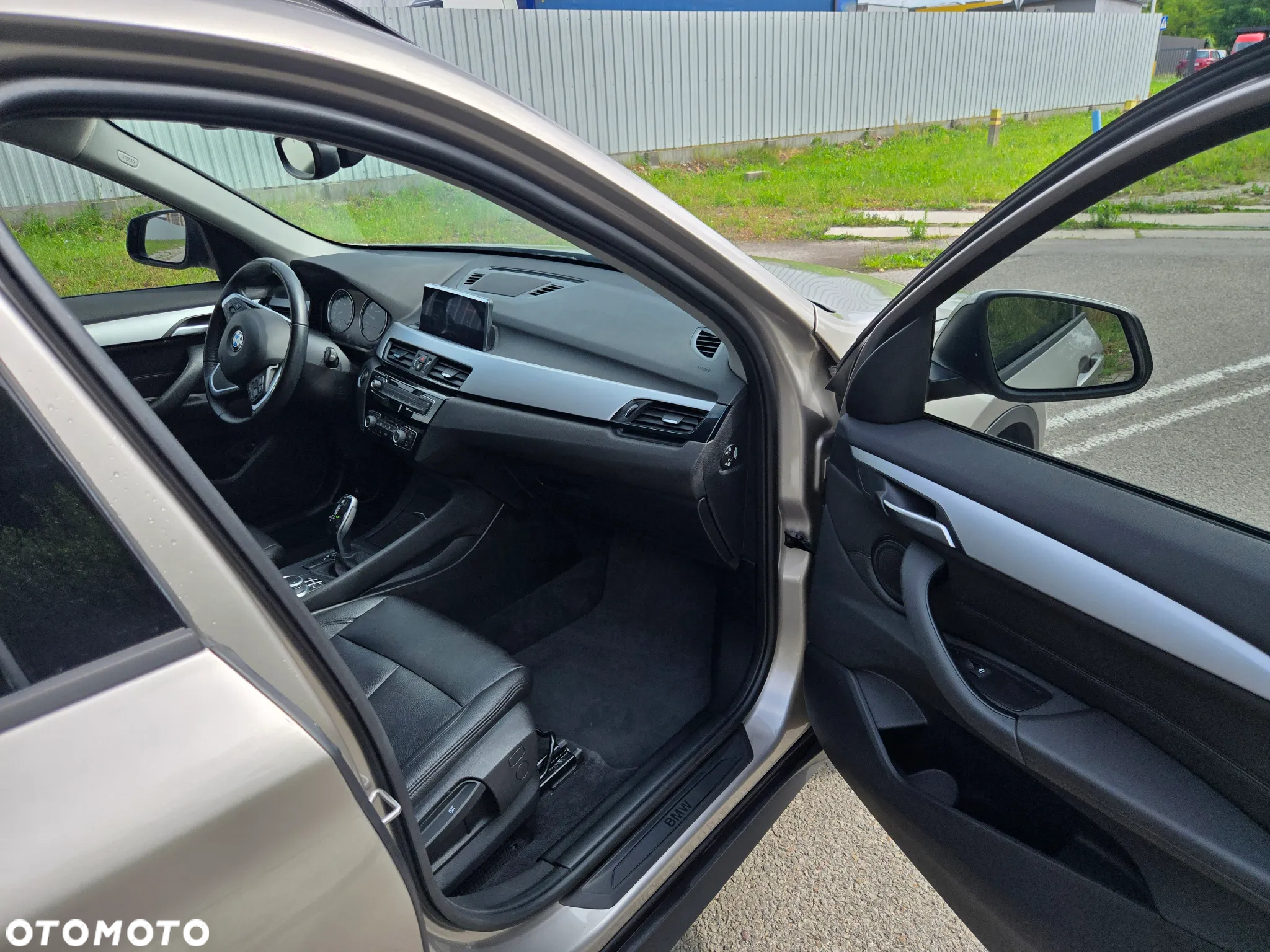 BMW X1 sDrive18i - 12