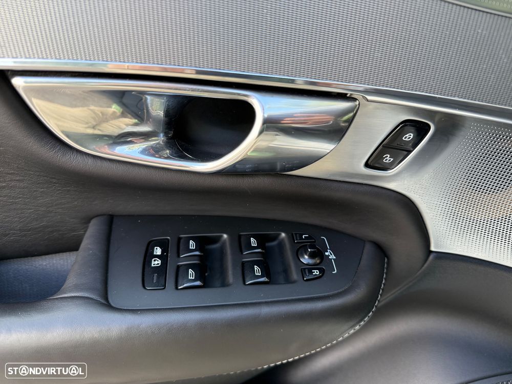 Volvo XC 90 2.0 D5 Inscription AWD - 17