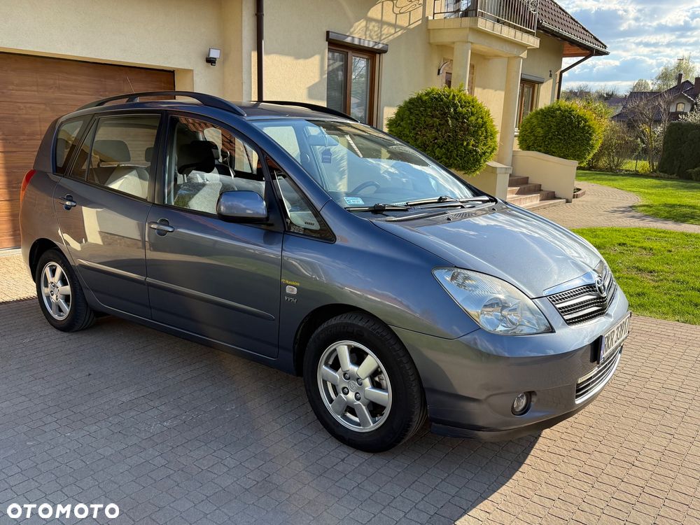 Toyota Corolla Verso 1.8 Sol - 2