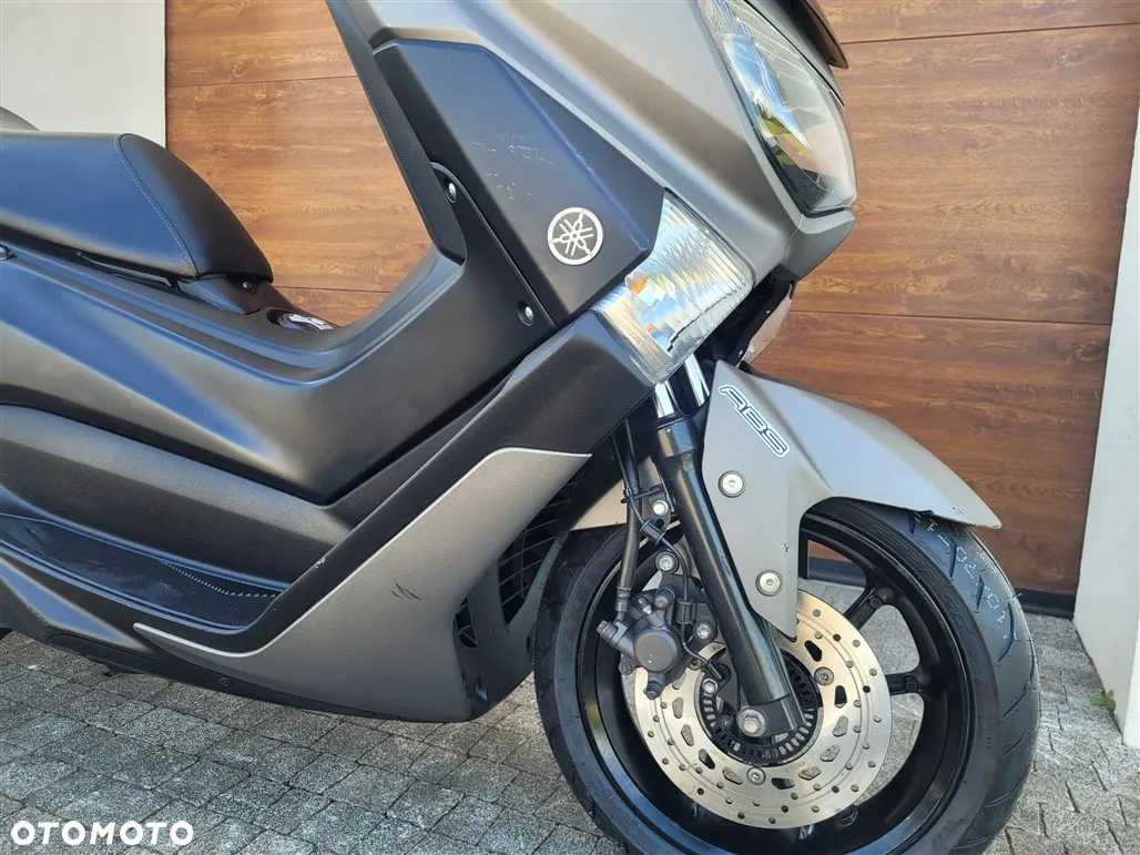 Yamaha NMAX - 5