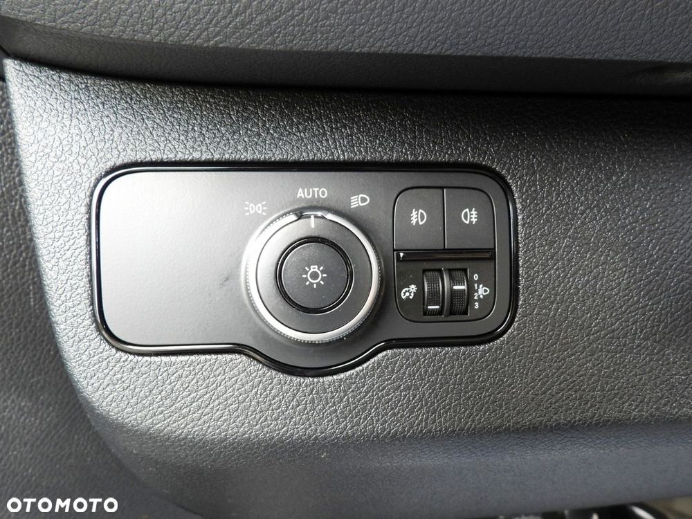 Mercedes-Benz SPRINTER 315 SKRZYNIA 8 PALET TEMPOMAT KLIMATYZACJA  150KM - 27