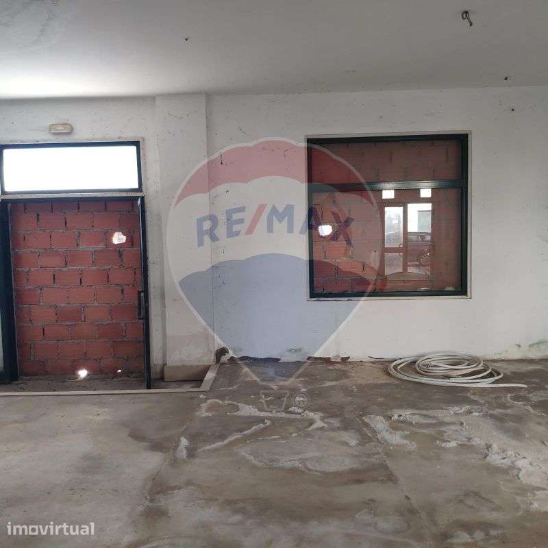 Loja  para arrendamento - Grande imagem: 2/3