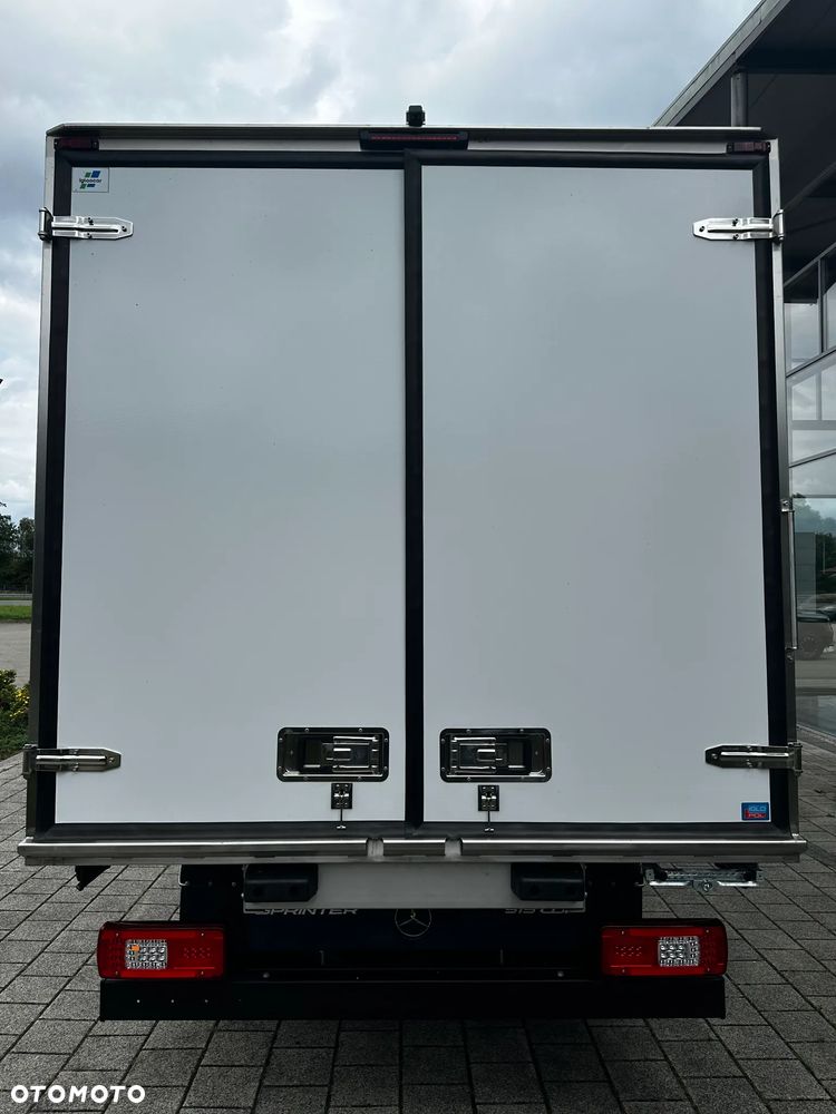 Mercedes-Benz Sprinter - 8