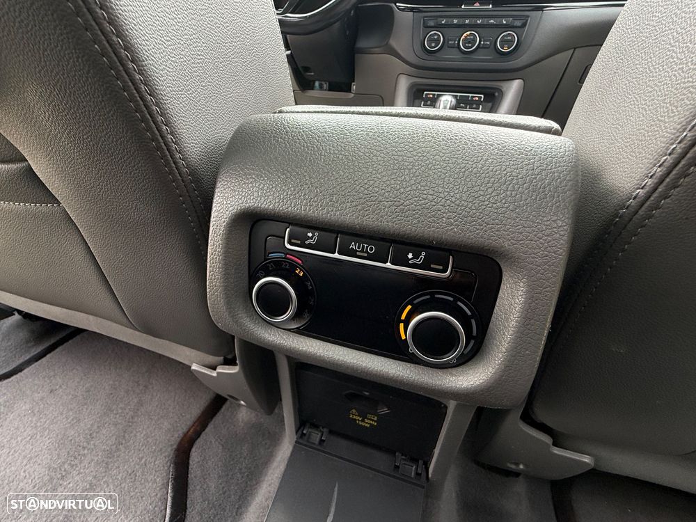 VW Sharan 2.0 TDI Highline DSG - 41