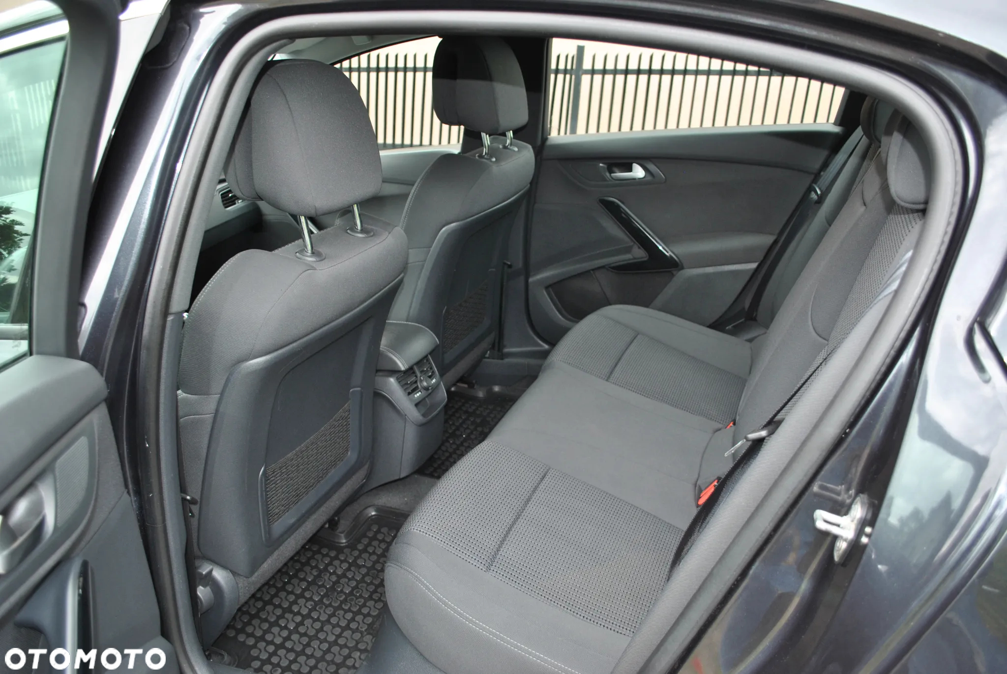 Peugeot 508 SW HDi FAP 140 Active - 12