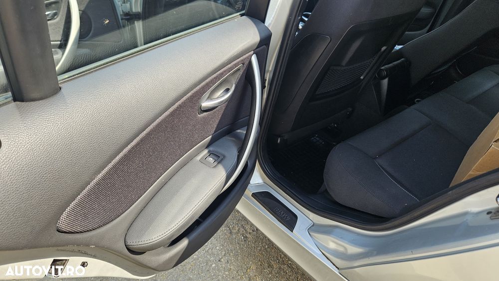 BMW Seria 1 116i - 4