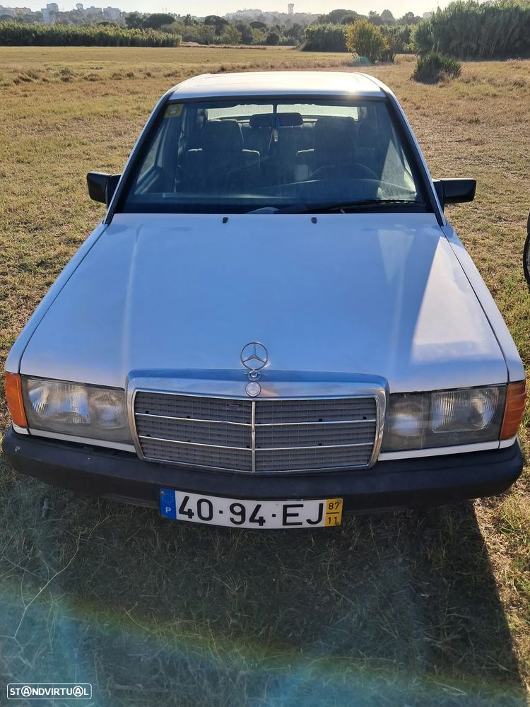 Mercedes-Benz A 190 - 1