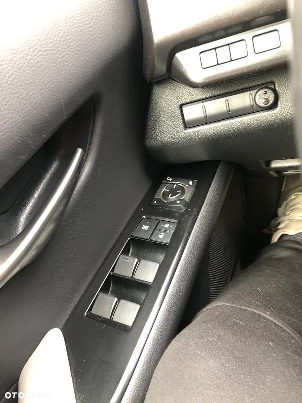 Lexus UX 200 GPF F Sport Design 2WD - 17