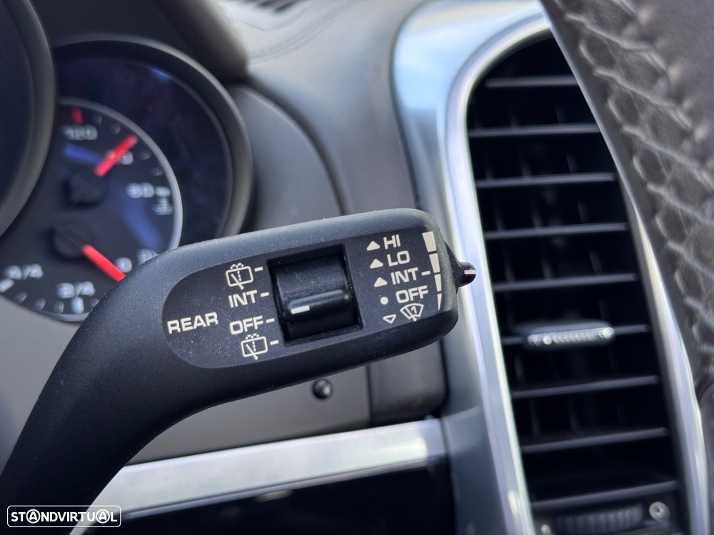 Porsche Cayenne - 19