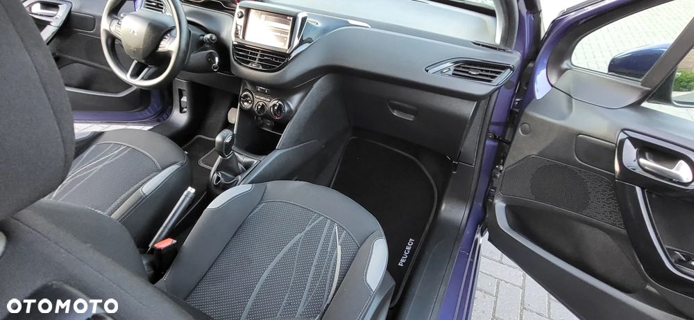 Peugeot 208 1.2 PureTech Active - 21