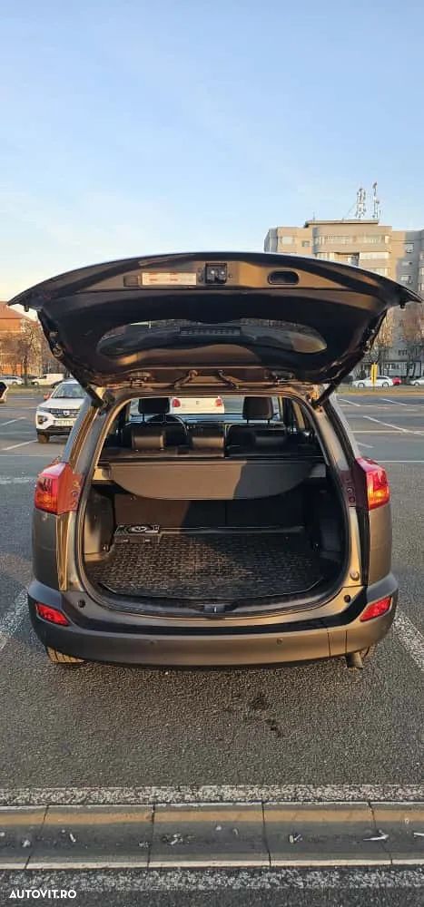 Toyota RAV4 2.2 D-4CAT 4WD Aut Executive - 7