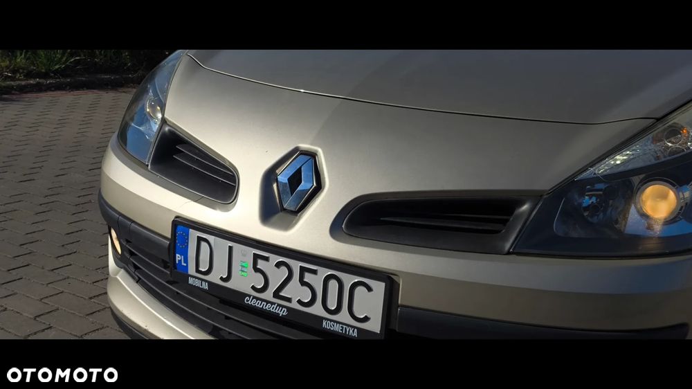 Renault Clio - 9