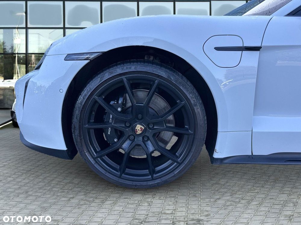 Porsche Taycan - 5