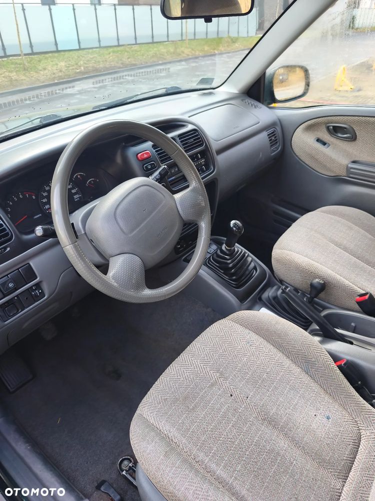 Suzuki Grand Vitara - 15