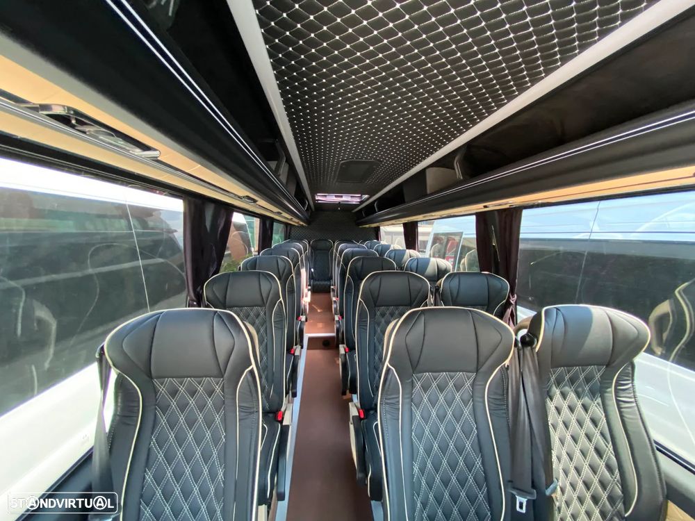 Mercedes Benz Sprinter 519 - 4