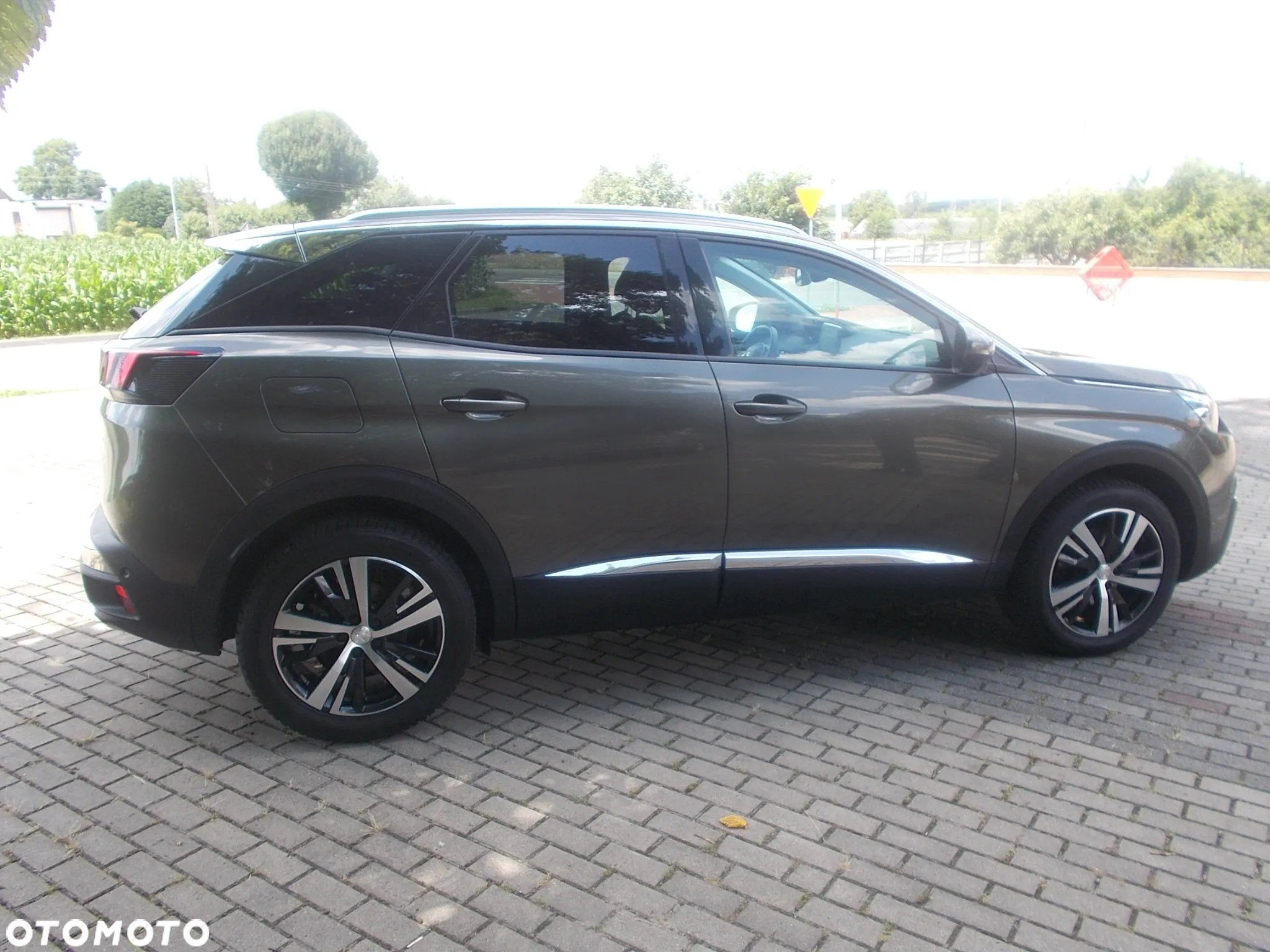 Peugeot 3008 1.2 PureTech Allure S&S EAT6 - 7