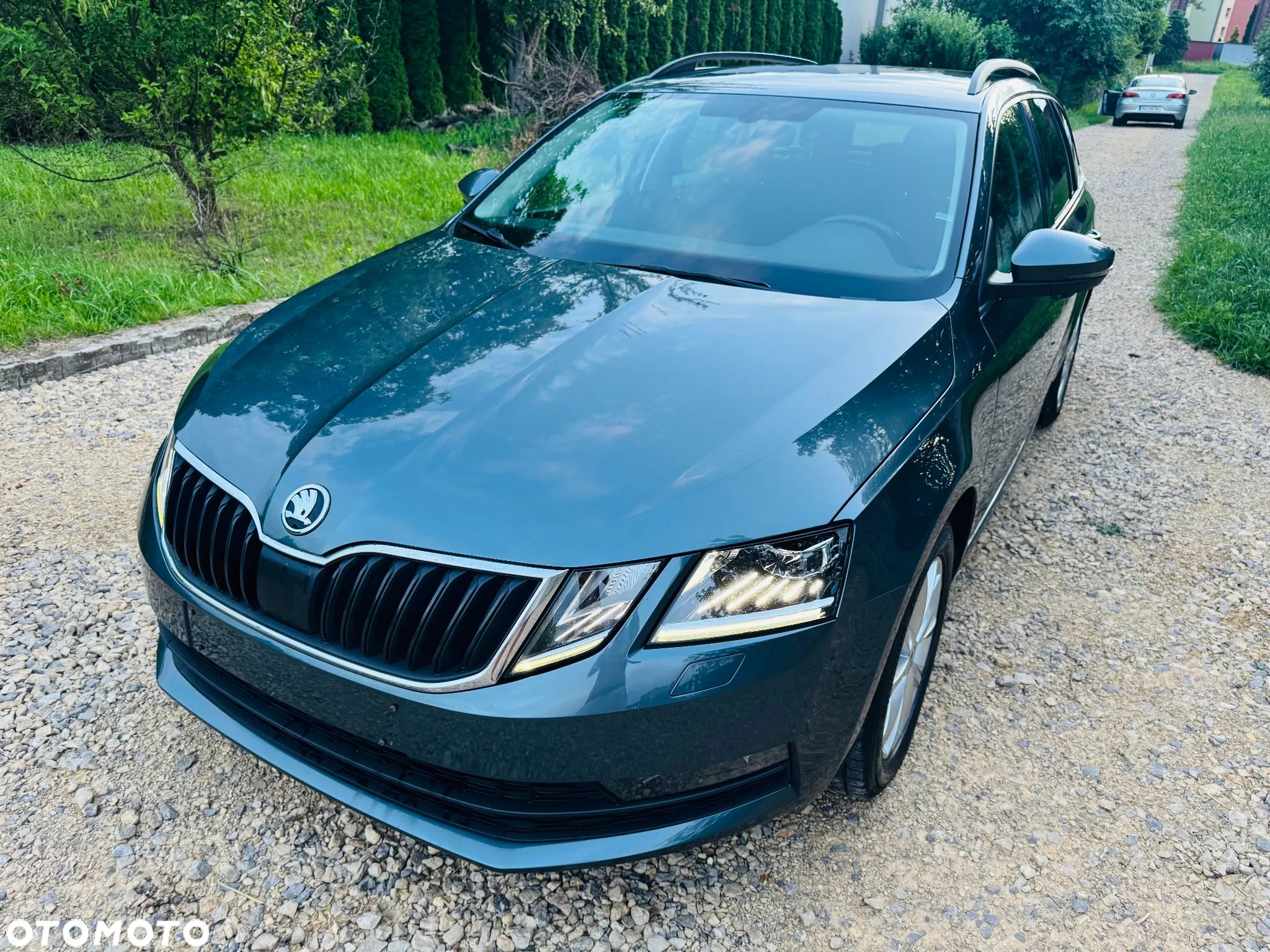 Skoda Octavia 2.0 TDI DSG Ambition - 1