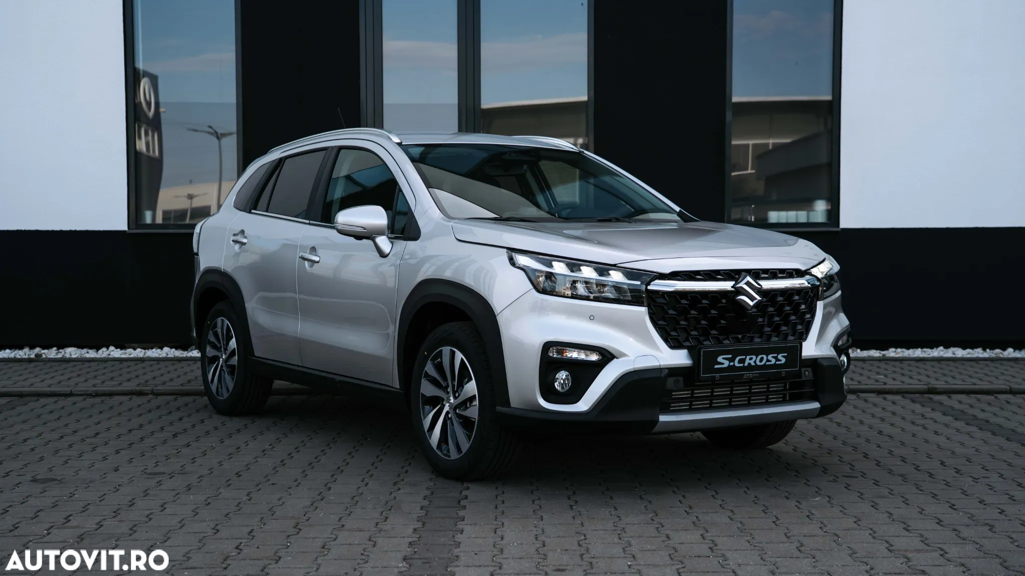Suzuki SX4 S-Cross 1.4 Boosterjet MHEV Spirit - 3