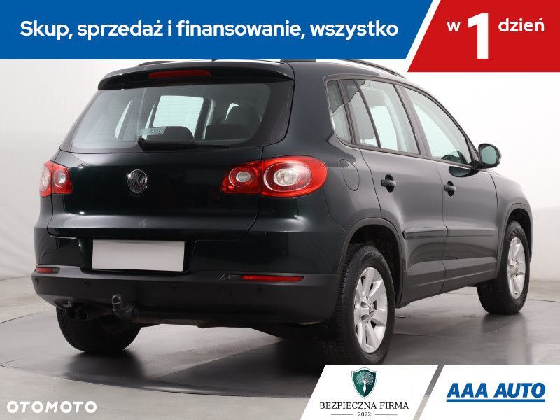 Volkswagen Tiguan - 6