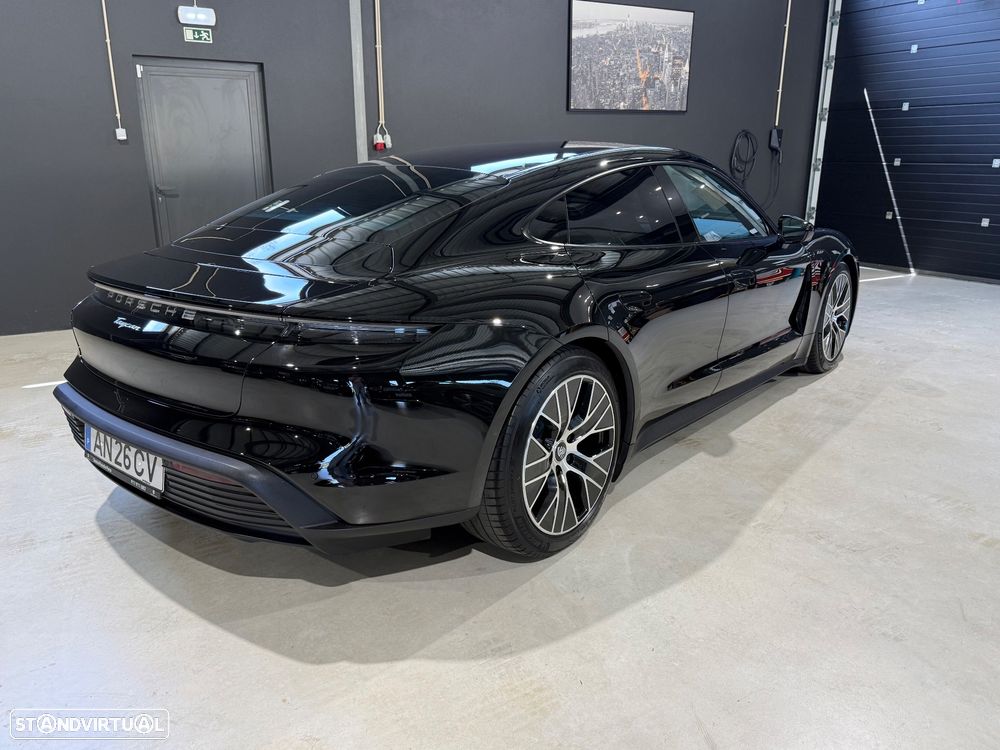 Porsche Taycan Standard - 12
