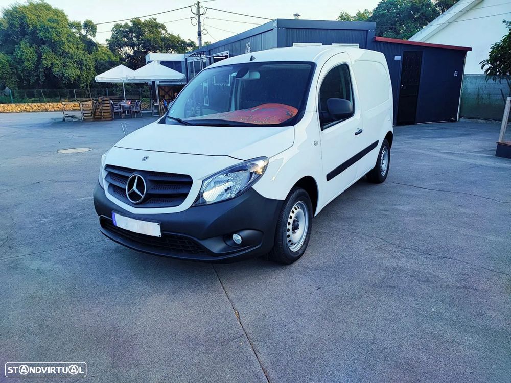 Mercedes-Benz CITAN 109 c/ câmara traseira - 2