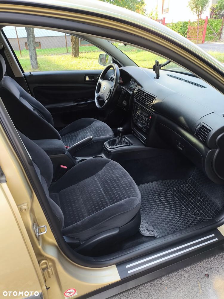 Volkswagen Passat 1.8T Comfortline - 5