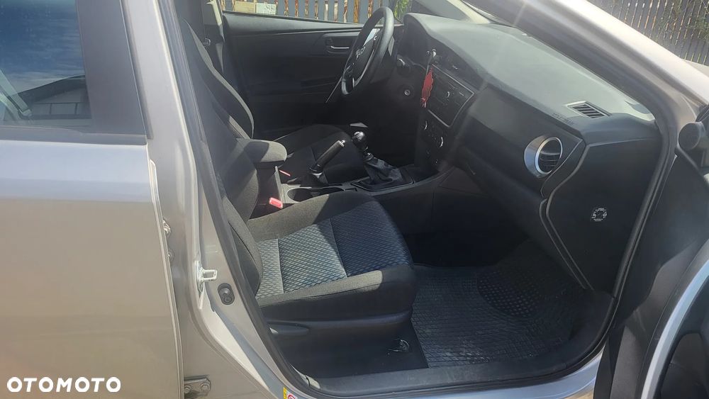 Toyota Auris 1.6 Active - 10