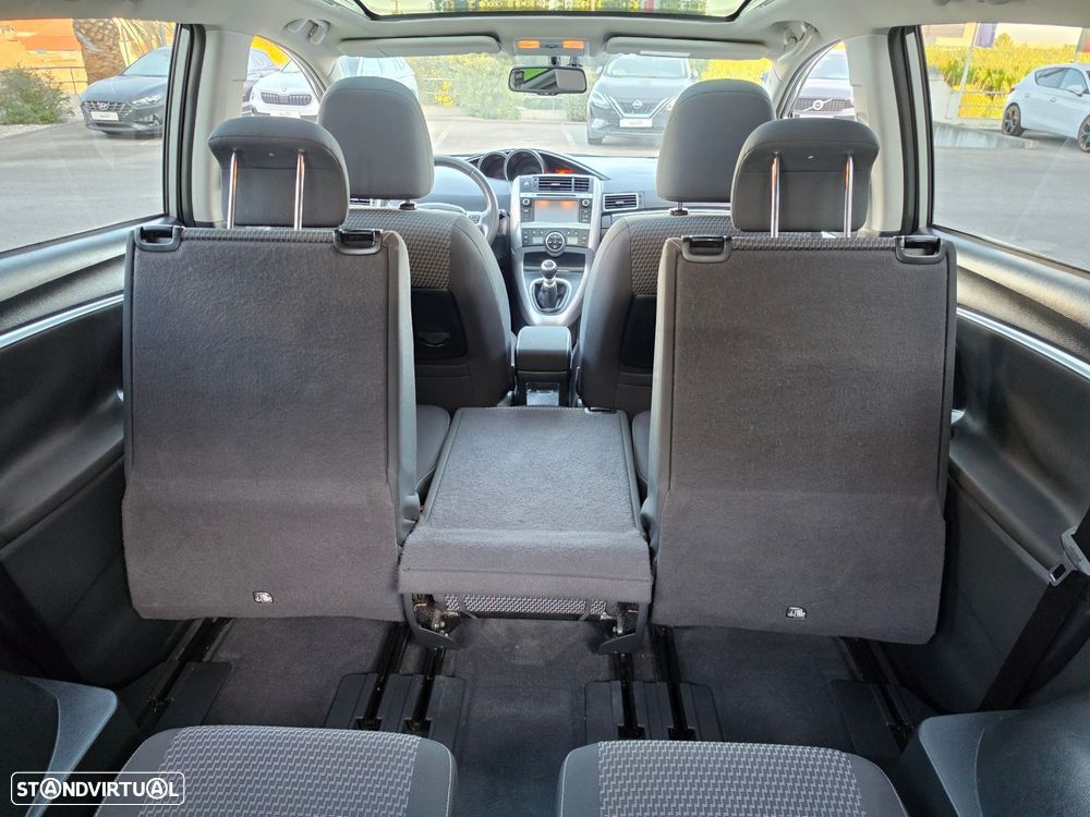 Toyota Verso 1.6 D-4D Comfort - 40