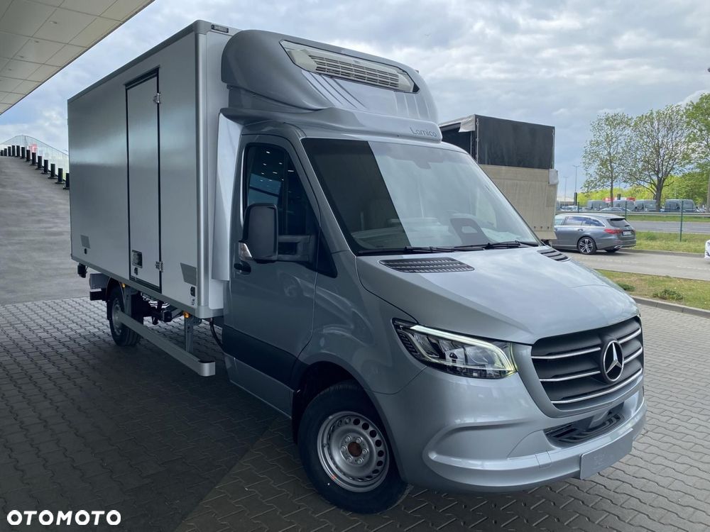 Mercedes-Benz Sprinter - 4
