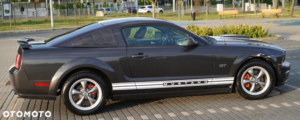Ford Mustang - 3