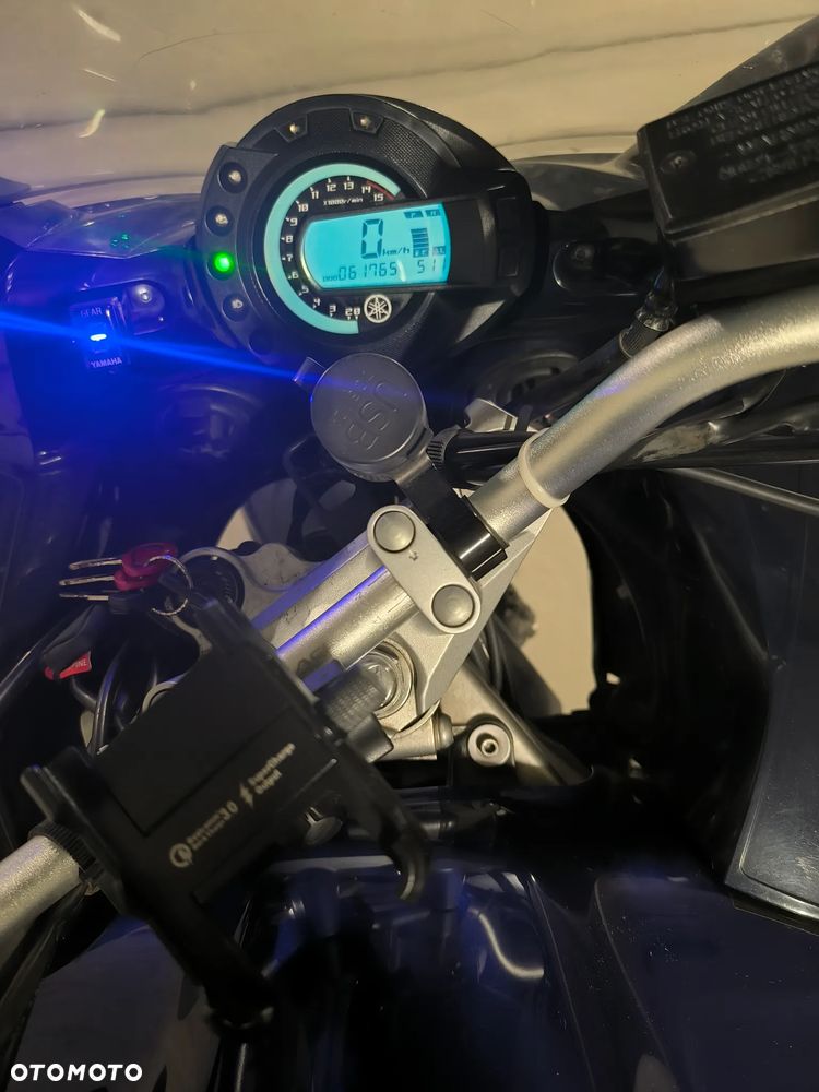 Yamaha FZ6 - 18