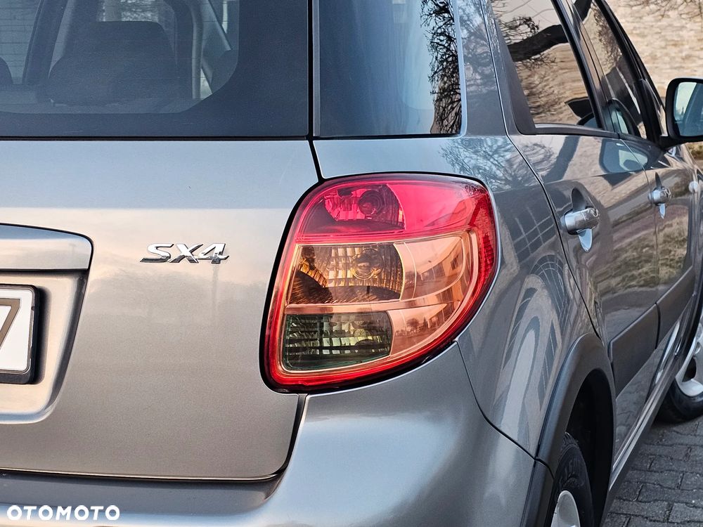 Suzuki SX4 1.6 Premium Outdoor - 20