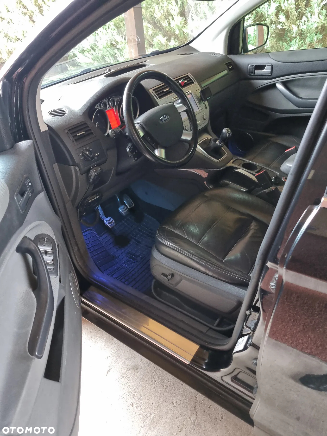 Ford Kuga 2.0 TDCi 4x4 Titanium - 25
