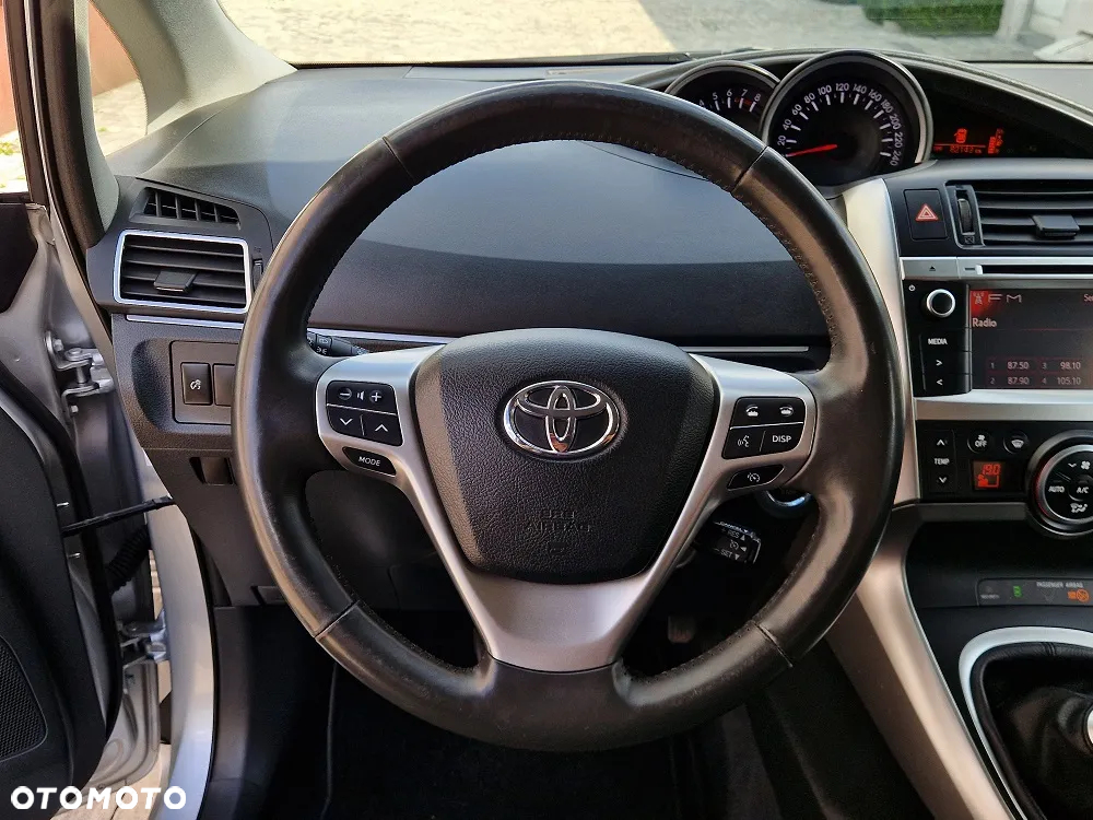 Toyota Verso 1.8 7-Sitzer Executive - 11