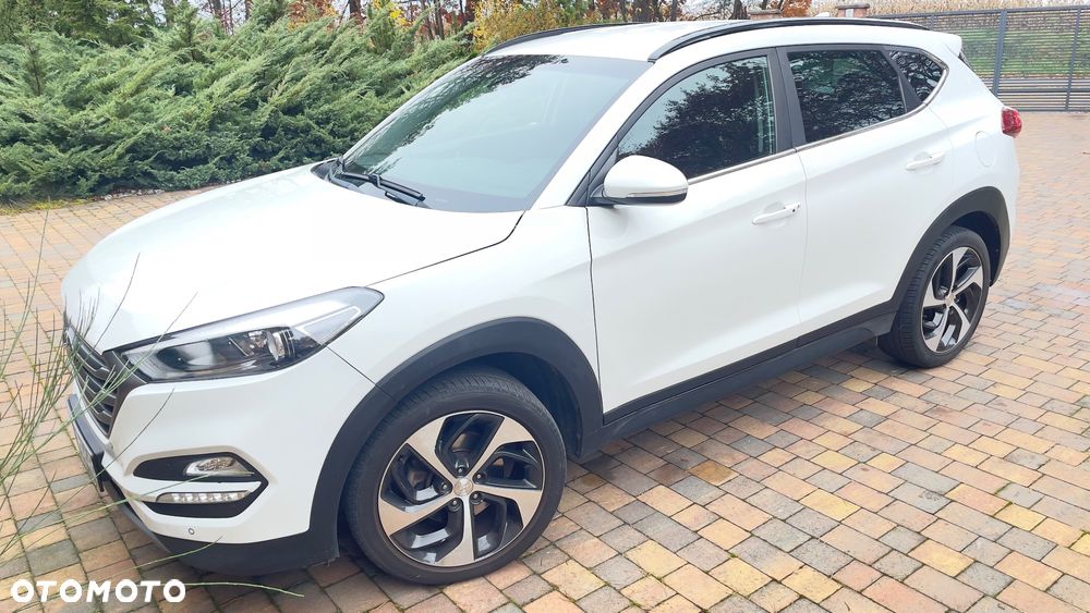 Hyundai Tucson 1.7 CRDI BlueDrive Style 2WD - 1