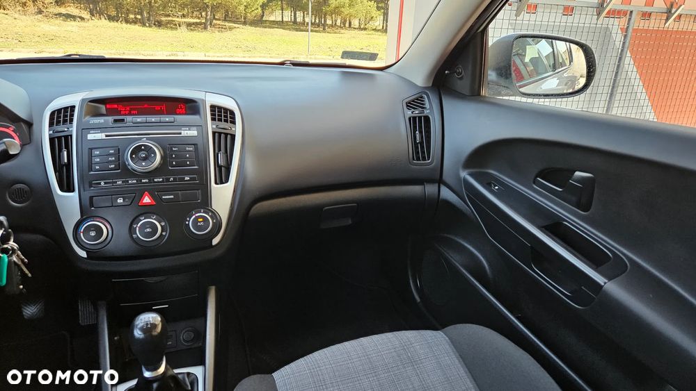 Kia Ceed 1.4 CVVT Edition 7 - 24