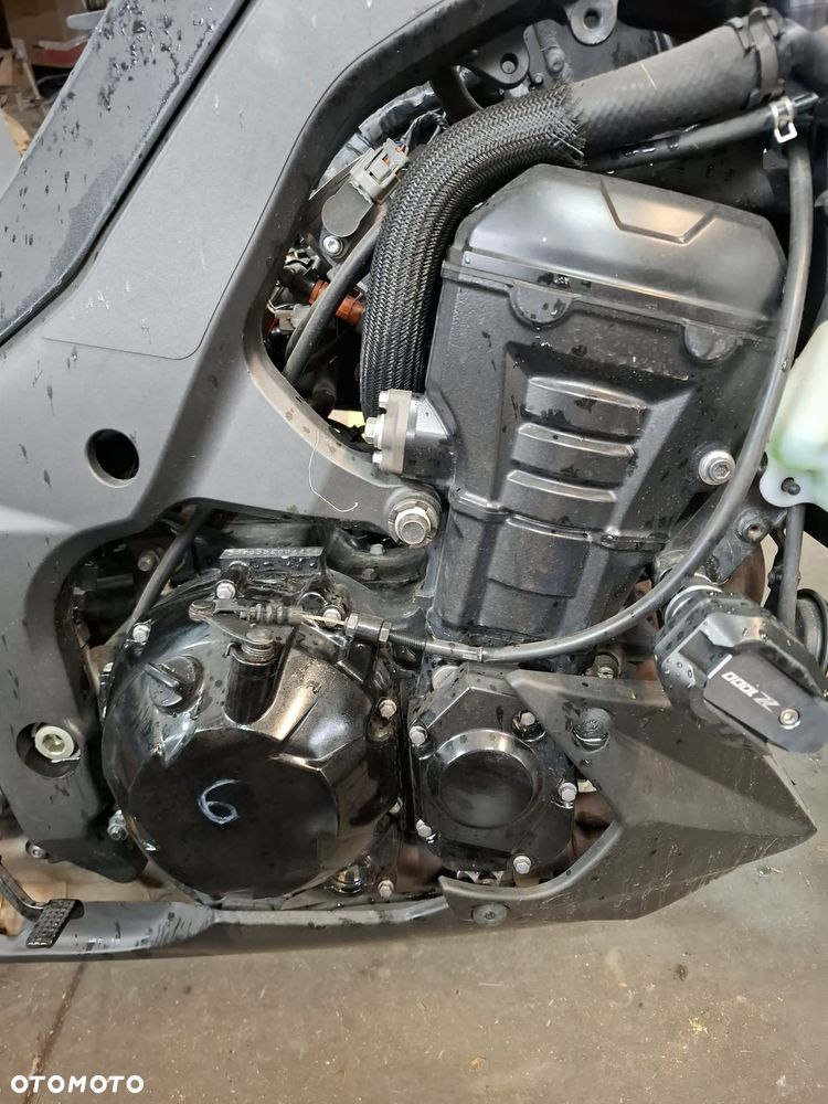 SILNIK KOMPLETNY KAWASAKI Z1000 10-16 PRZEBIEG 14 TYŚ - 1