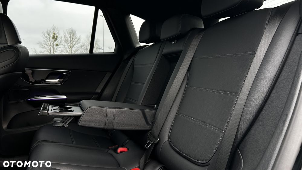 Mercedes-Benz GLC - 28