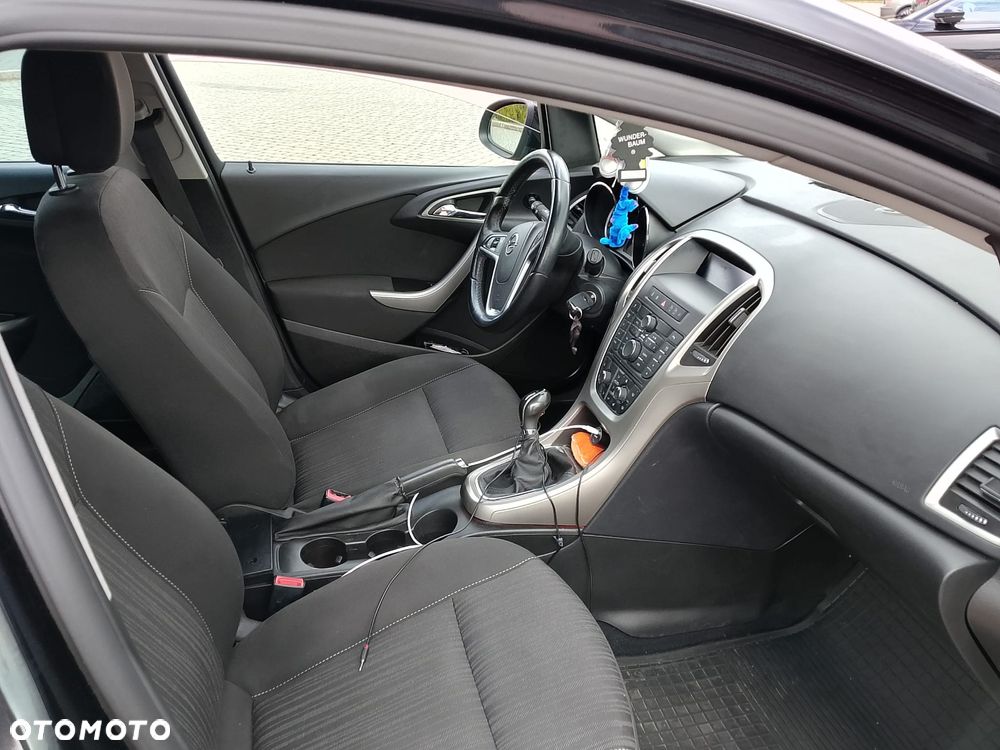 Opel Astra 1.4 Turbo - 11