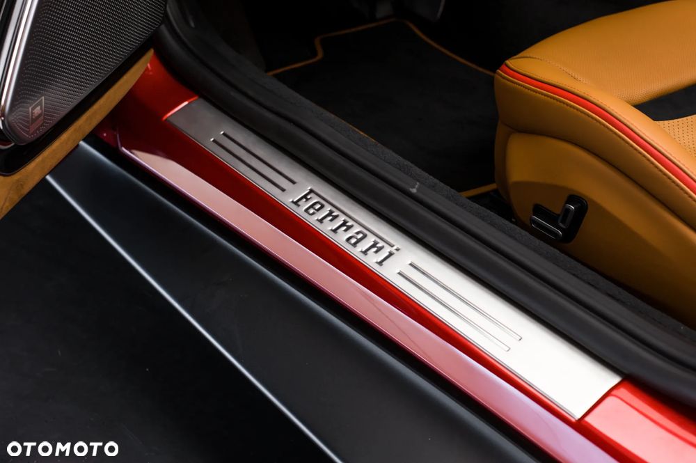 Ferrari Roma Spider - 24