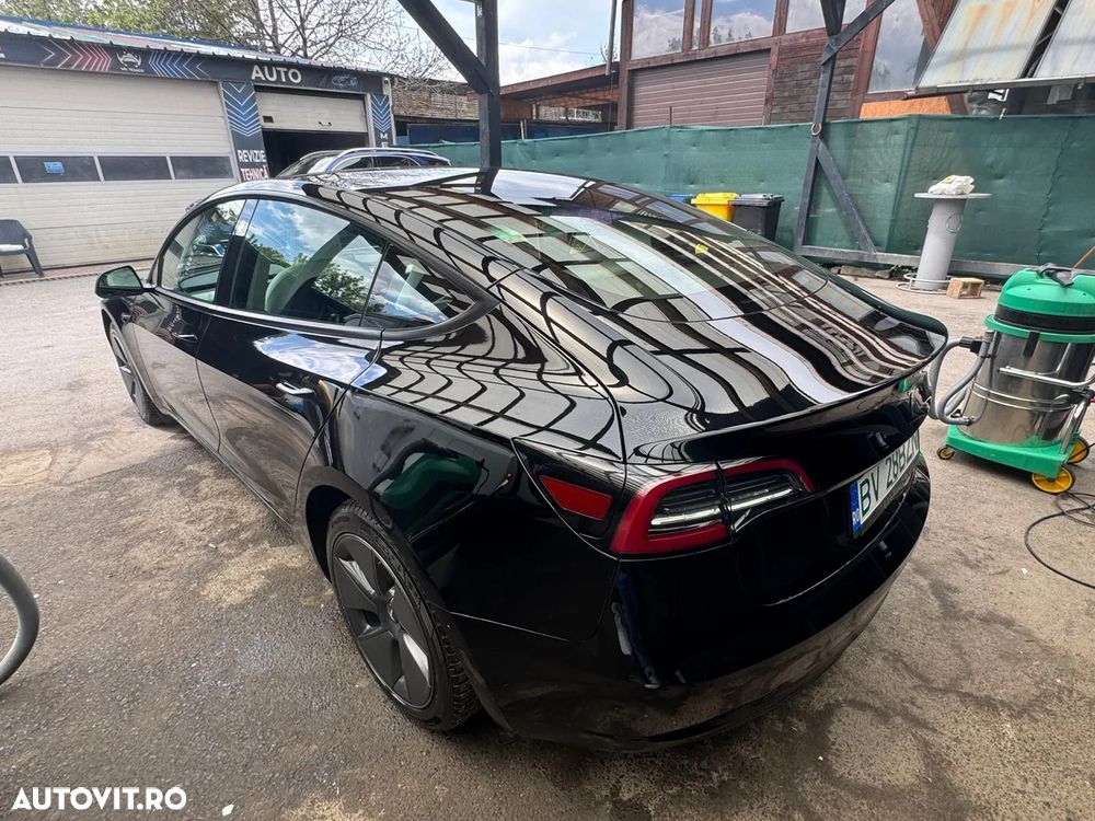 Tesla Model 3 Standard Reichweite Plus Hinterradantrieb - 8
