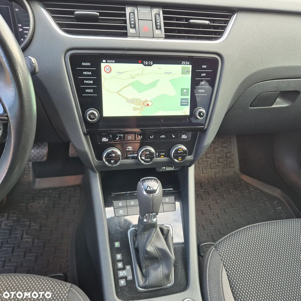 Skoda Octavia 2.0 TDI 4x4 DSG Scout - 18