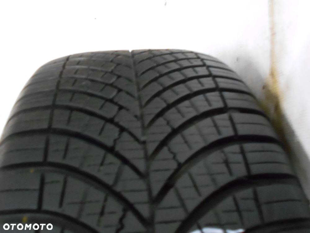 OPONA POJEDYNKA 205.60RR16 GOODYEAR VECTORVECTOR 4 SEASONS  GEN-3 DOT 4522 8MM - 2