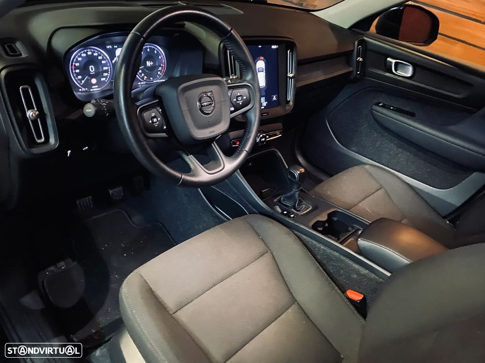 Volvo XC 40 1.5 T2 Momentum - 5