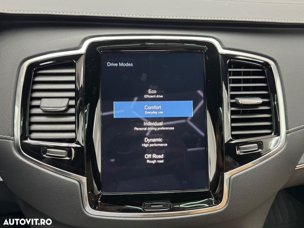 VOLVO XC90 2021 — imagine 29