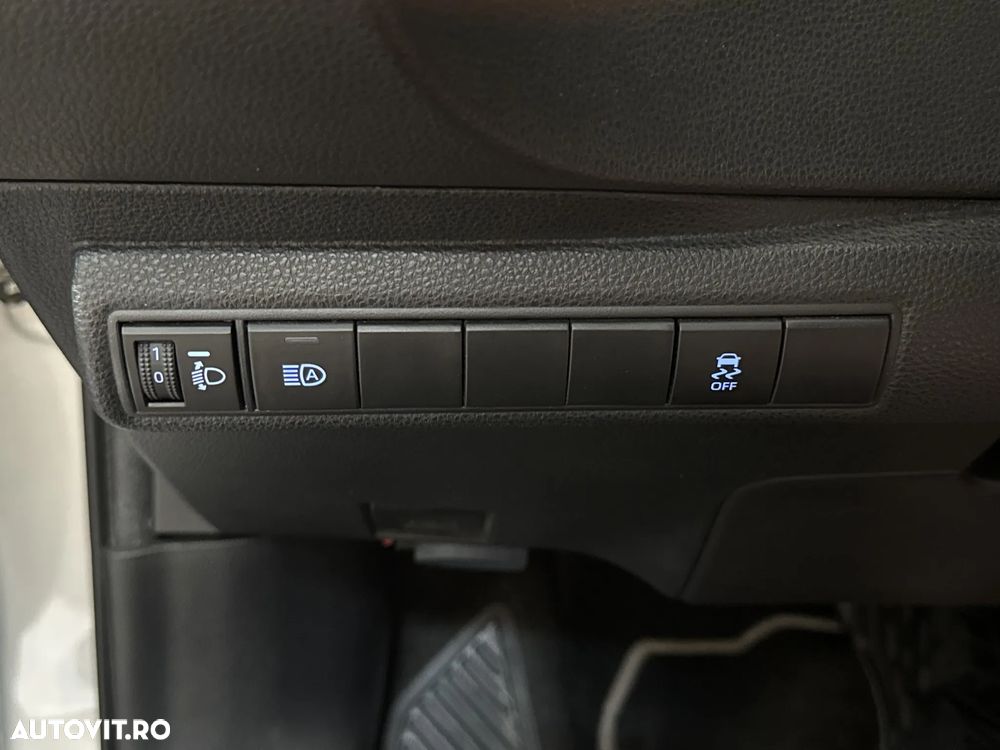 Toyota Corolla - 16