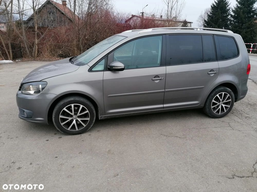 Volkswagen Touran - 3