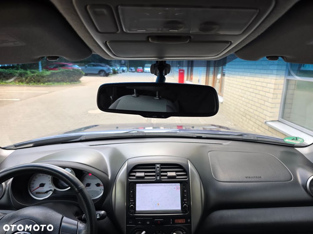 Toyota RAV4 - 24
