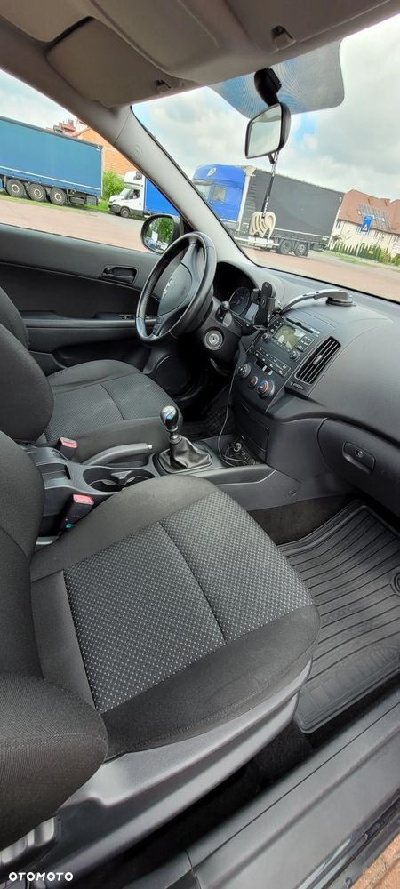 Hyundai i30 1.4 Classic + - 8