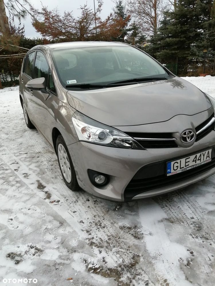 Toyota Verso 1.6 Active - 4